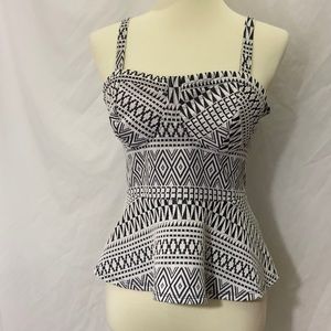 Studio Y Black/White Print Top Size Large